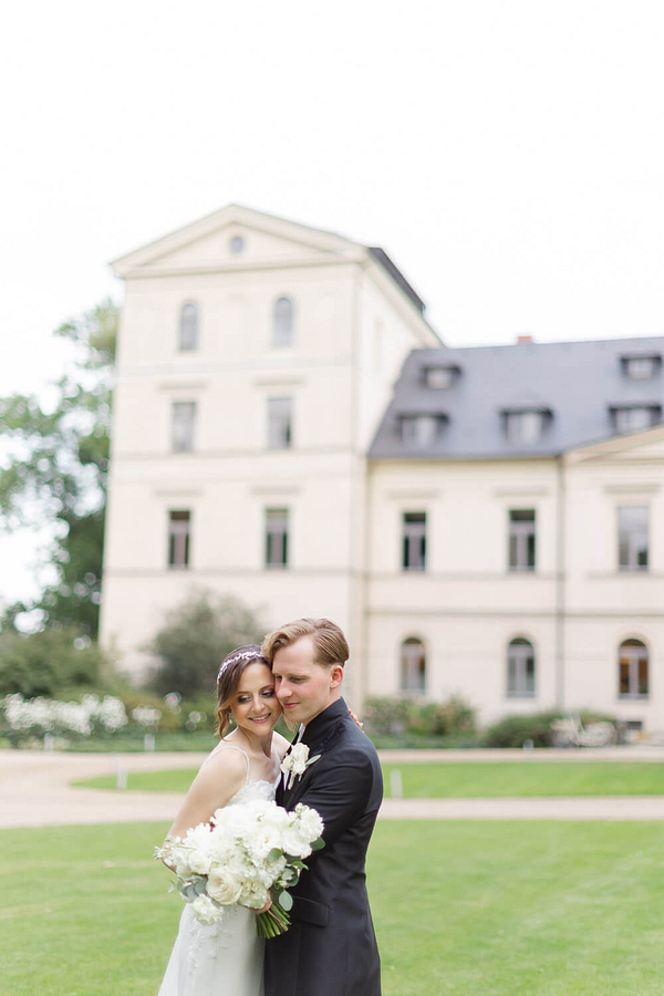 Prague wedding in Chateau Mcely - photo 7