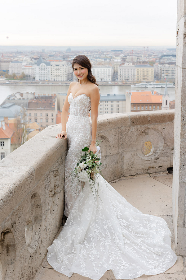 Creative Budapest Pre Wedding Photoshoot - photo 11