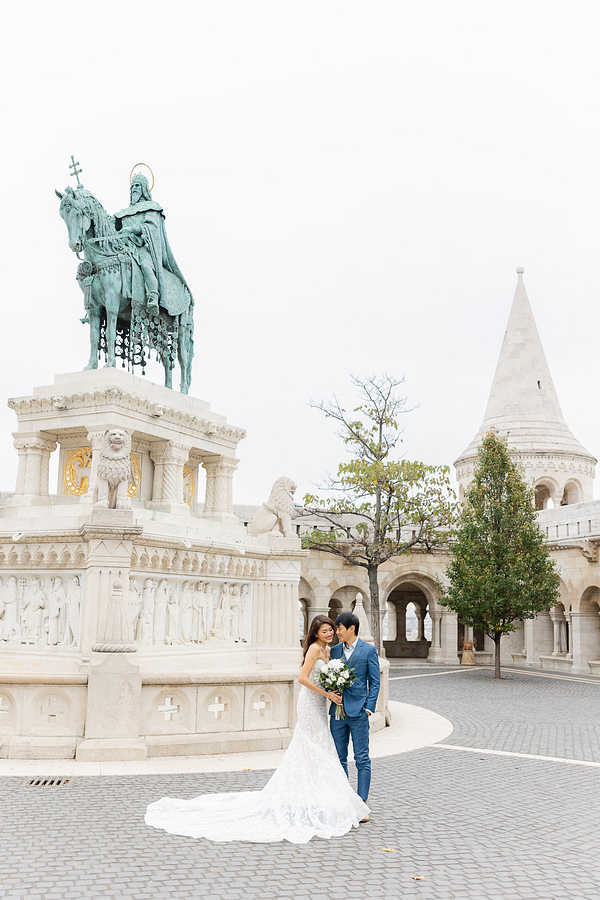 Creative Budapest Pre Wedding Photoshoot - photo 7