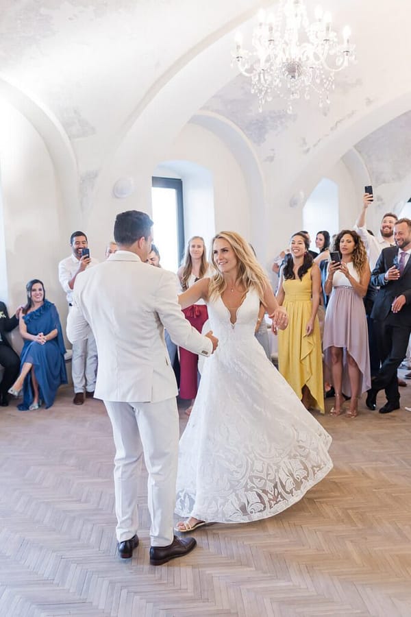 A Bohemian Wedding in Kocanda, Kravsko: A Photographer’s Dream Come True - photo 42