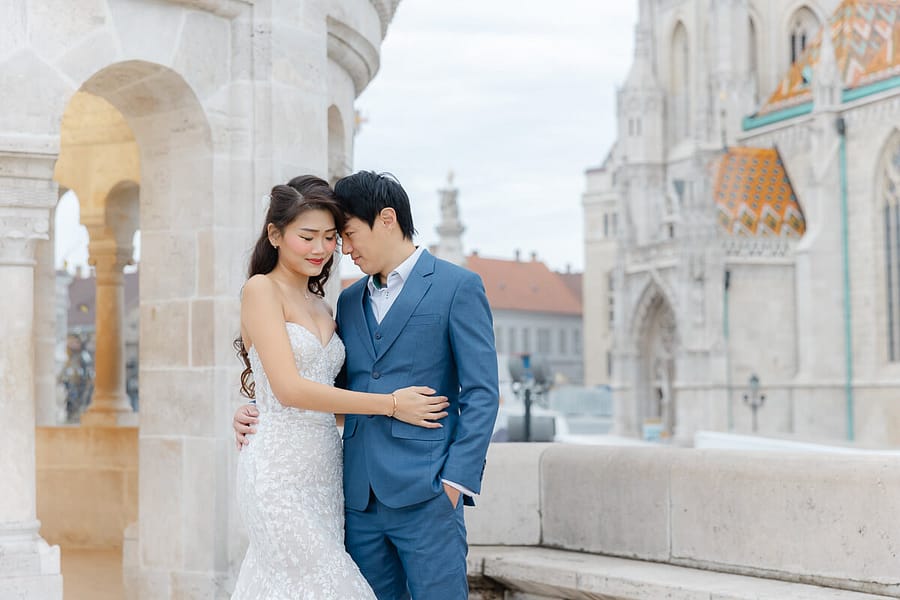 Creative Budapest Pre Wedding Photoshoot - photo 12